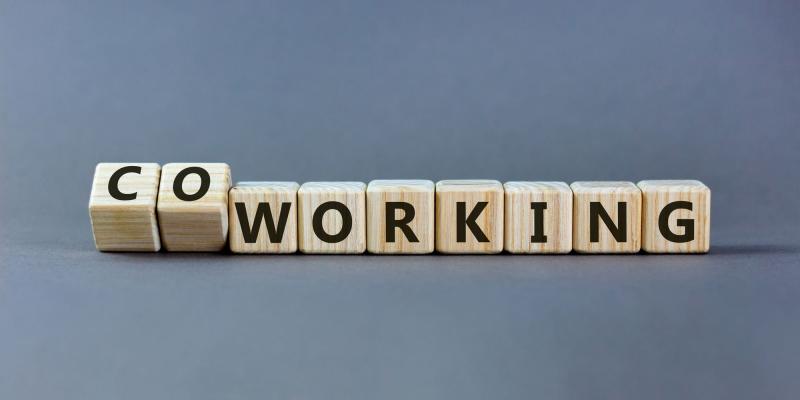 Pourquoi y a-t-il des mots anglais dans le Petit Robert ?